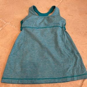 Lululemon tank with built in bra SZ 6 turquoise